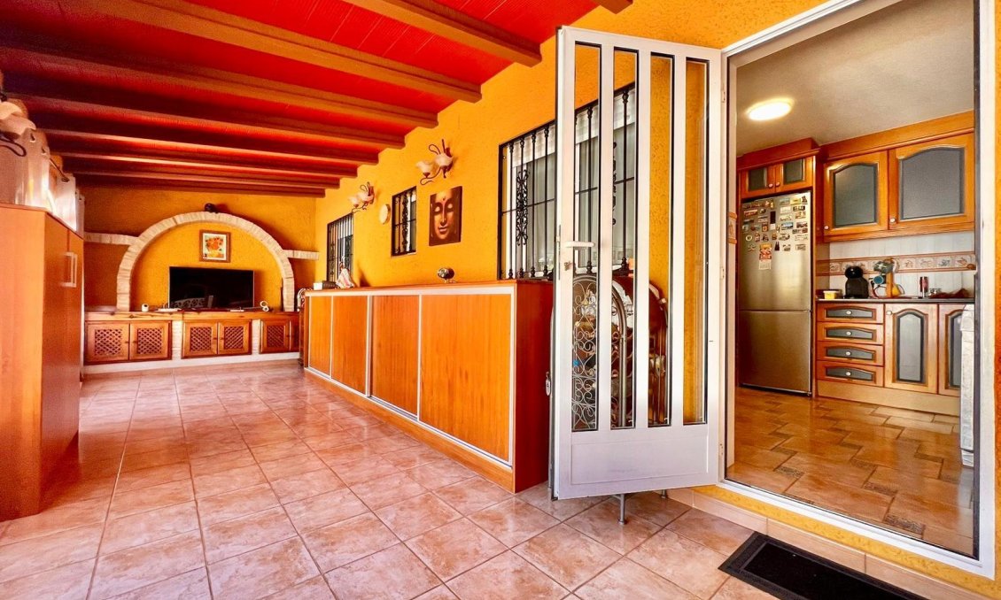 Resale - Villa -
Torrevieja - Los Balcones