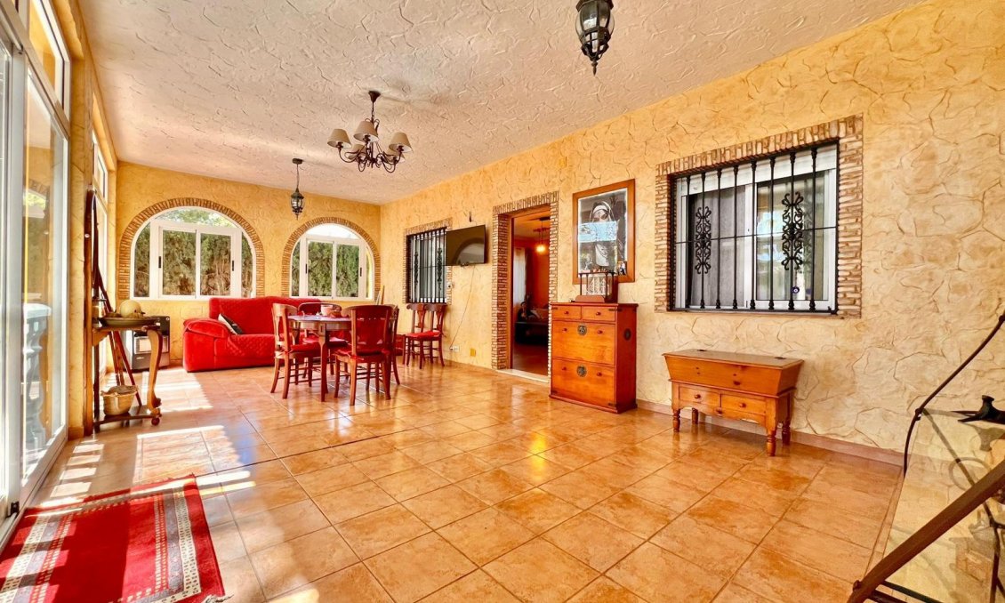 Resale - Villa -
Torrevieja - Los Balcones