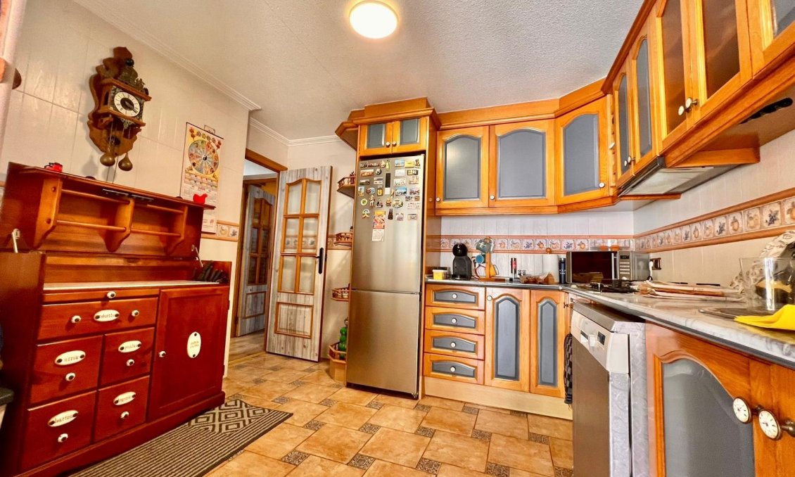 Resale - Villa -
Torrevieja - Los Balcones