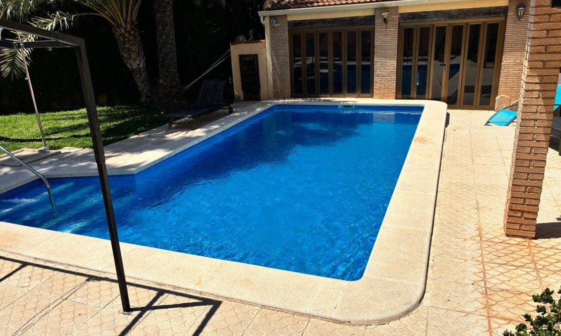 Resale - Villa -
Los Balcones - Costa Blanca