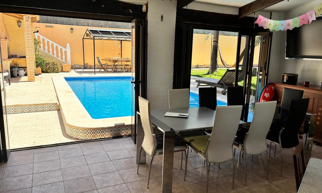 Resale - Villa -
Los Balcones - Costa Blanca