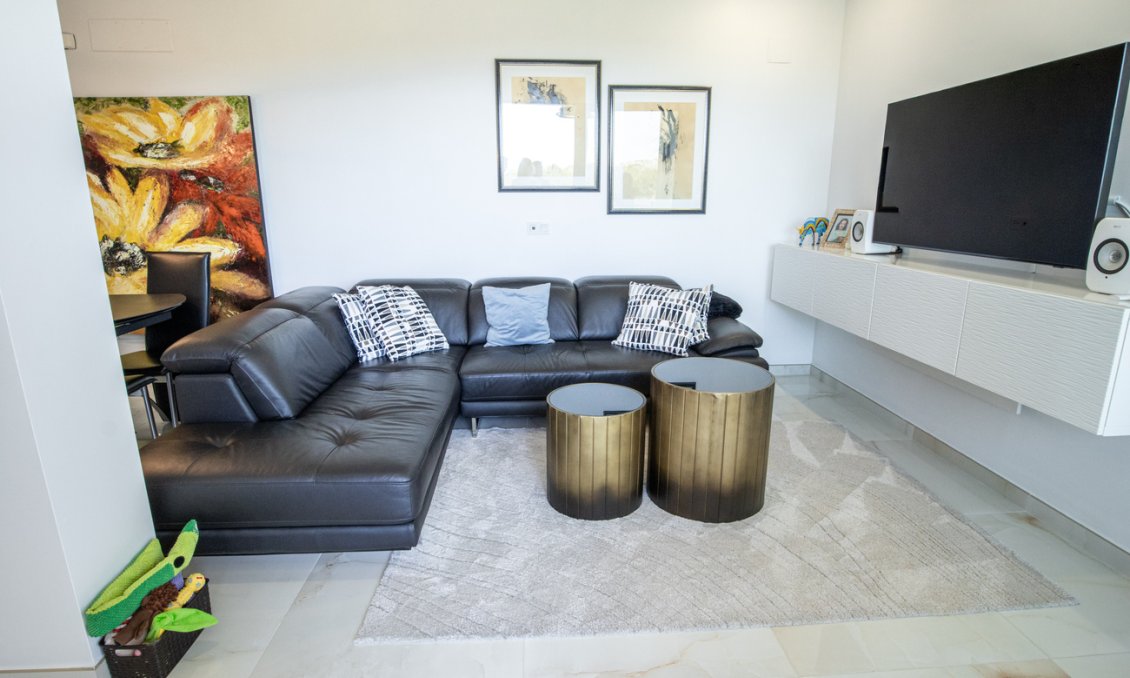 Resale - Penthouse -
Los Altos - AMANECER