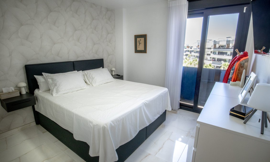 Resale - Penthouse -
Los Altos - AMANECER
