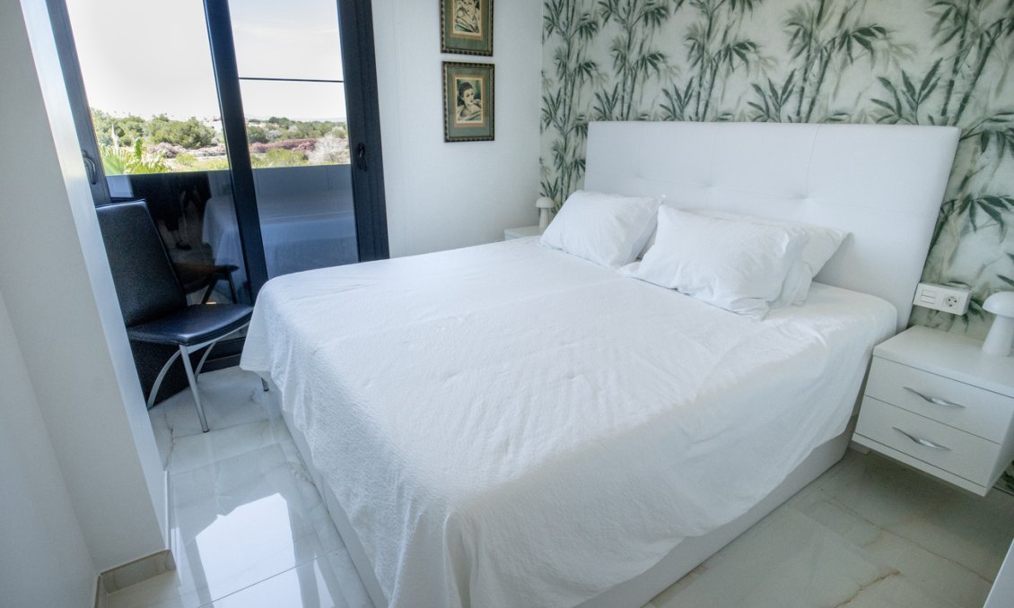 Resale - Penthouse -
Los Altos - AMANECER