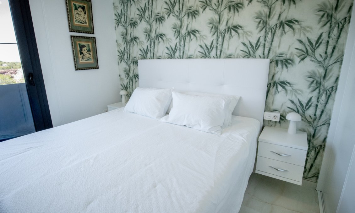Resale - Penthouse -
Los Altos - AMANECER