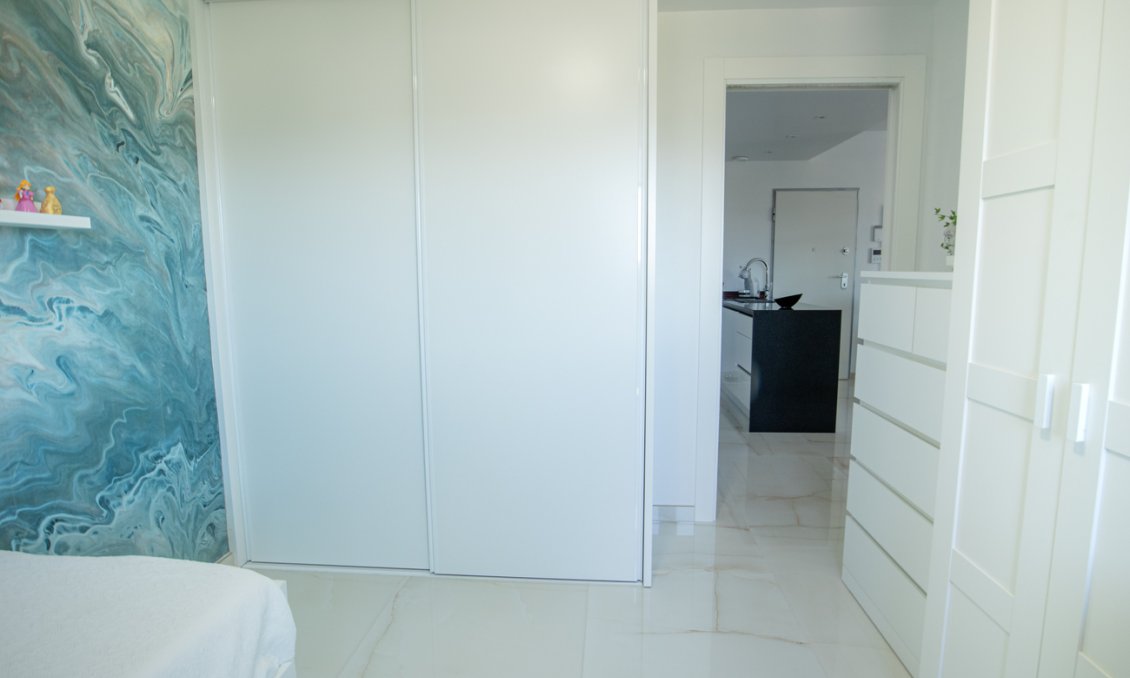 Resale - Penthouse -
Los Altos - AMANECER