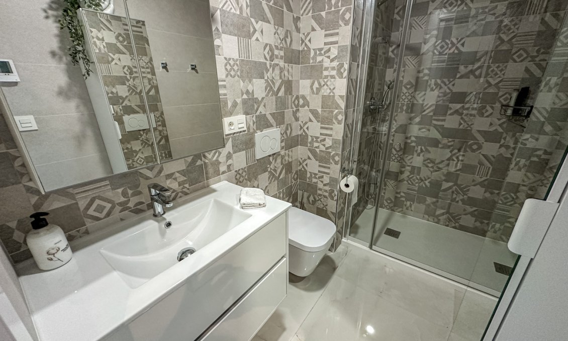Resale - Penthouse -
Los Altos - AMANECER