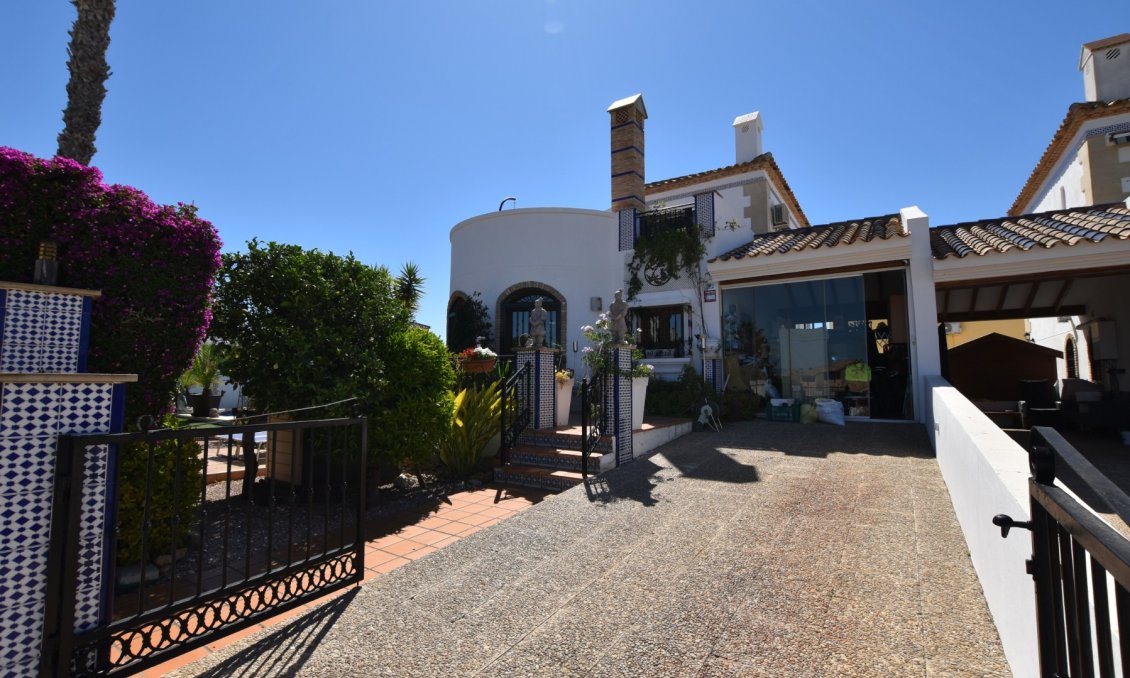 Resale - Villa -
Algorfa - Inland