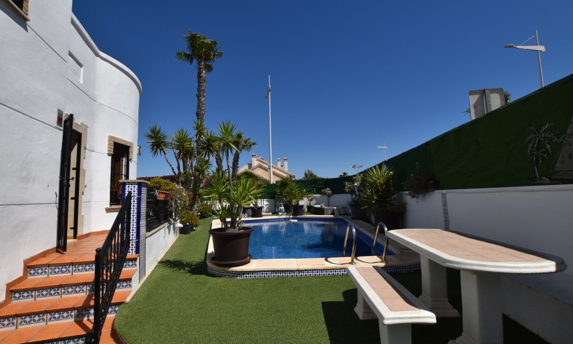 Resale - Villa -
Algorfa - Inland