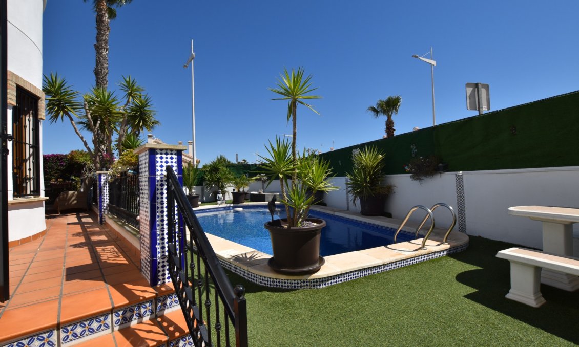 Resale - Villa -
Algorfa - Inland