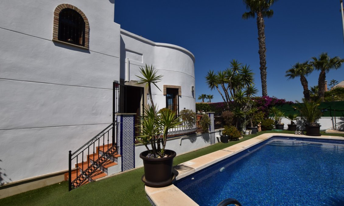 Resale - Villa -
Algorfa - Inland