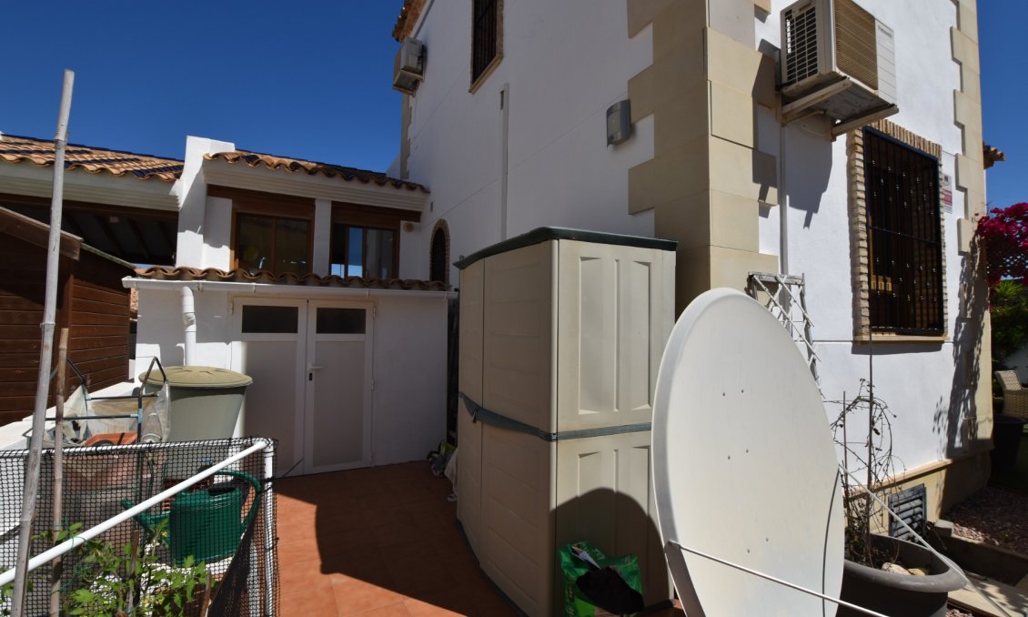 Resale - Villa -
Algorfa - Inland
