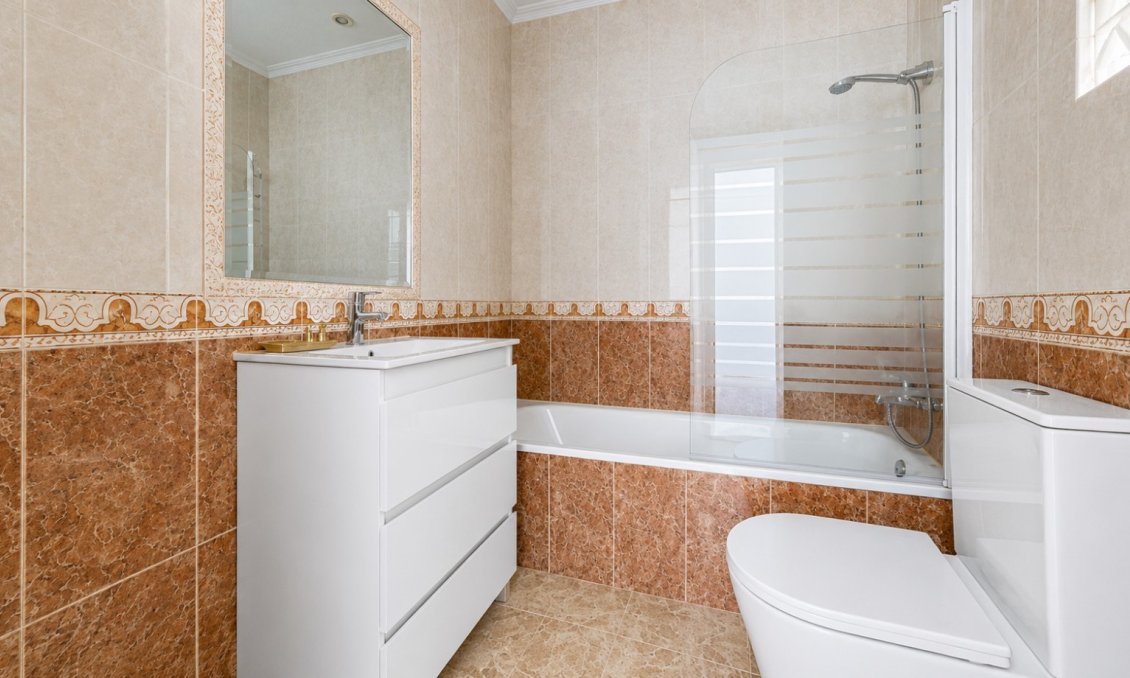 Resale - Townhouse -
Orihuela Costa - Costa Blanca