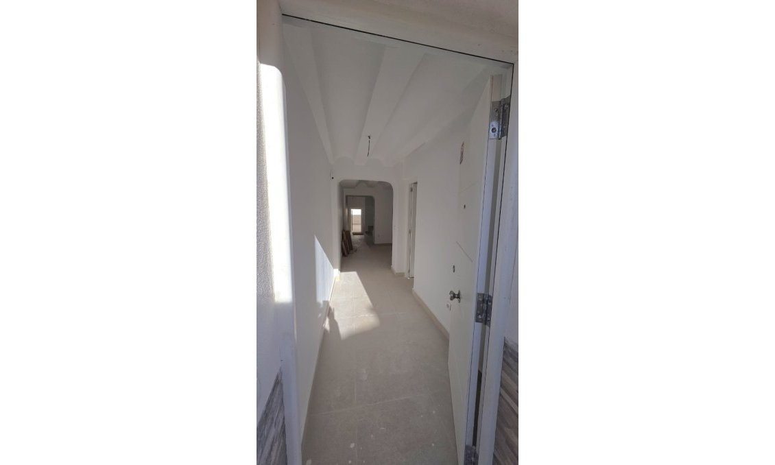Resale - Townhouse -
Pinoso - Inland