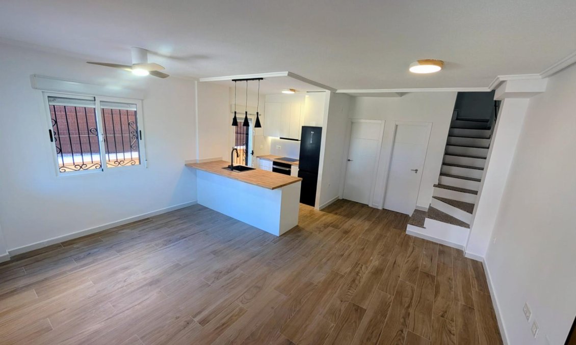 Resale - Villa -
Orihuela Costa - Costa Blanca