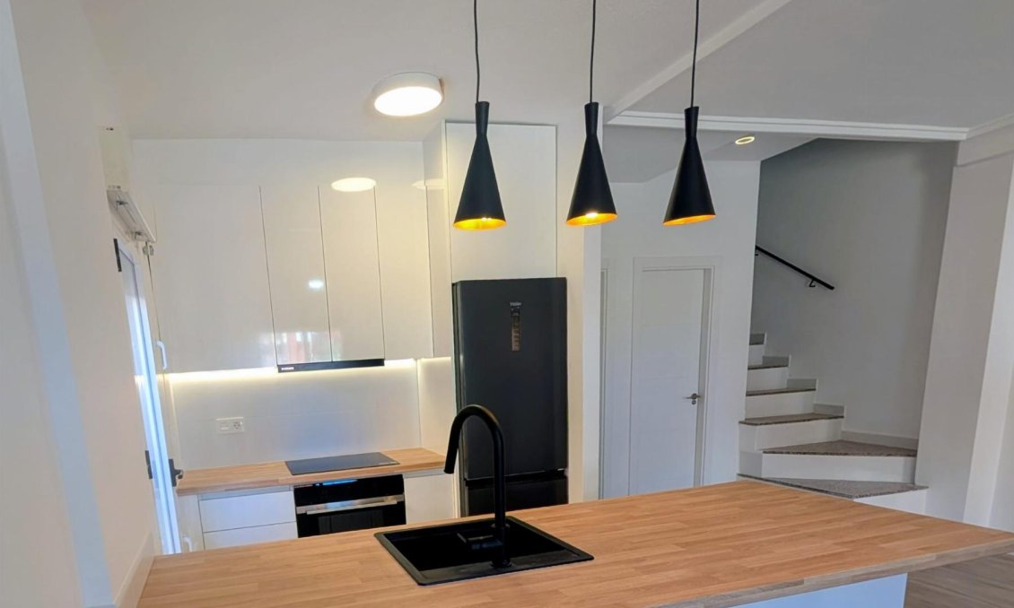 Resale - Villa -
Orihuela Costa - Costa Blanca