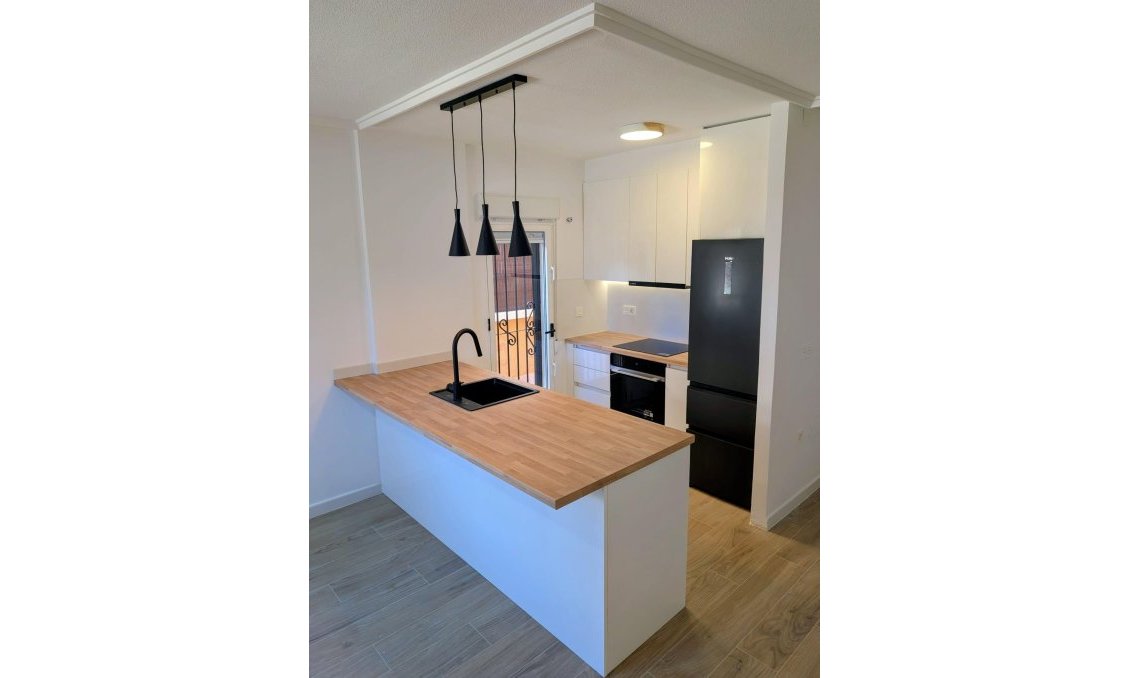 Resale - Villa -
Orihuela Costa - Costa Blanca