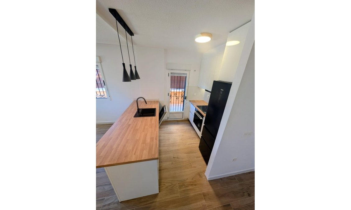 Resale - Villa -
Orihuela Costa - Costa Blanca