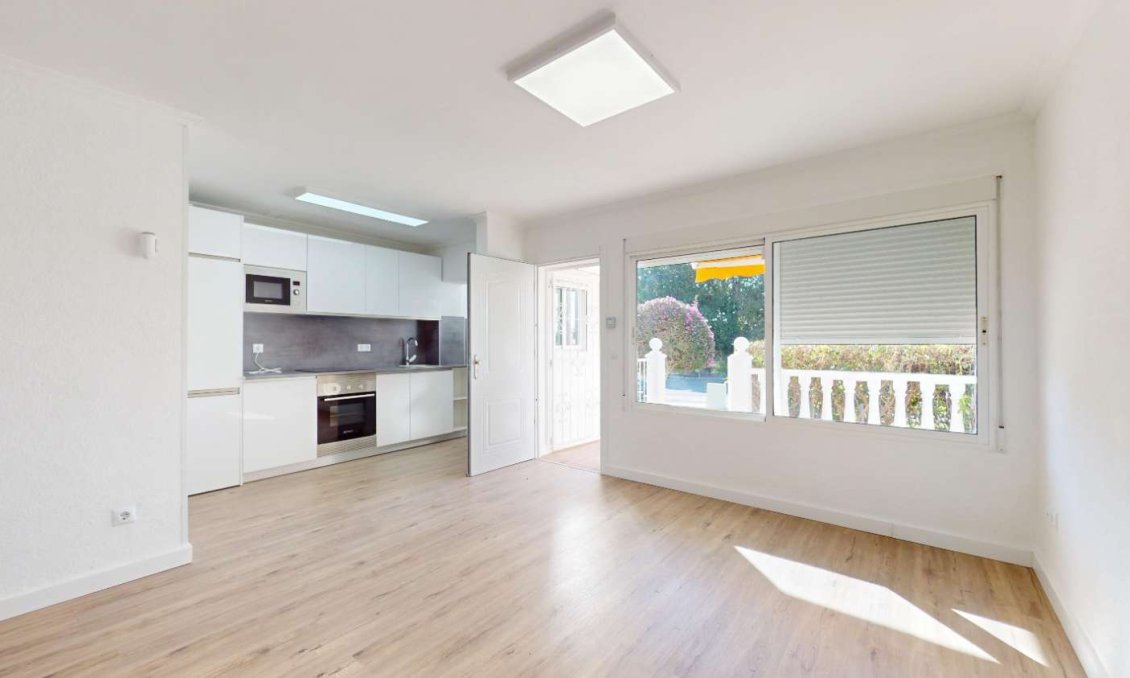 Resale - Bungalow -
Orihuela - Inland