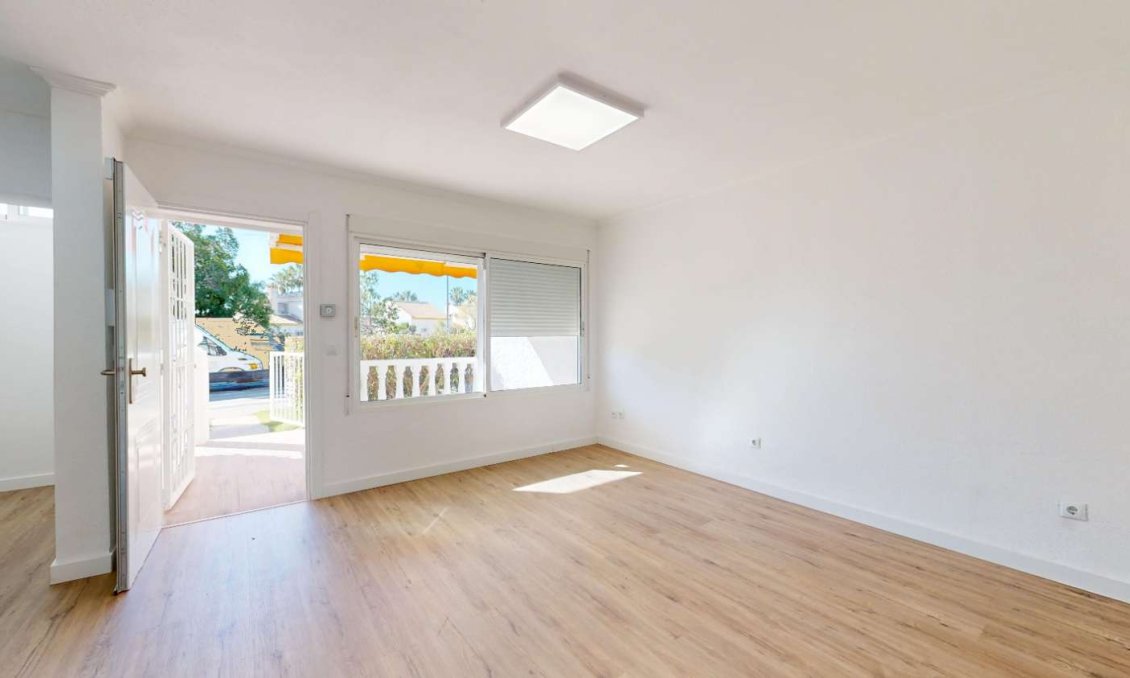 Resale - Bungalow -
Orihuela - Inland