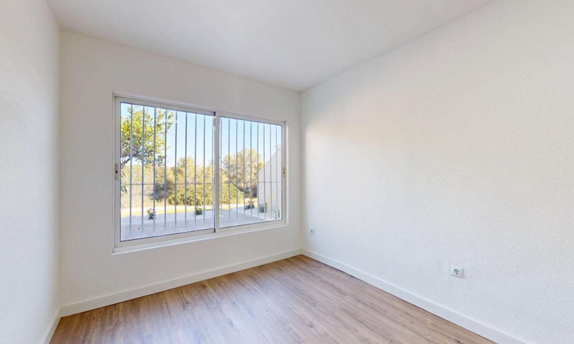 Resale - Bungalow -
Orihuela - Inland