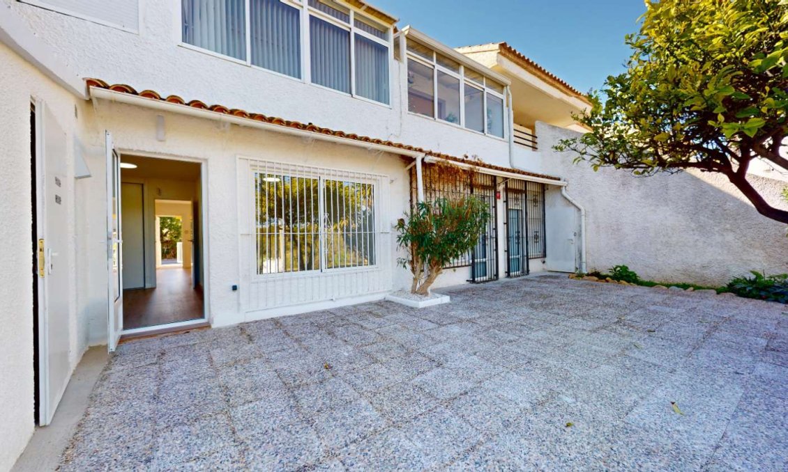 Resale - Bungalow -
Orihuela - Inland
