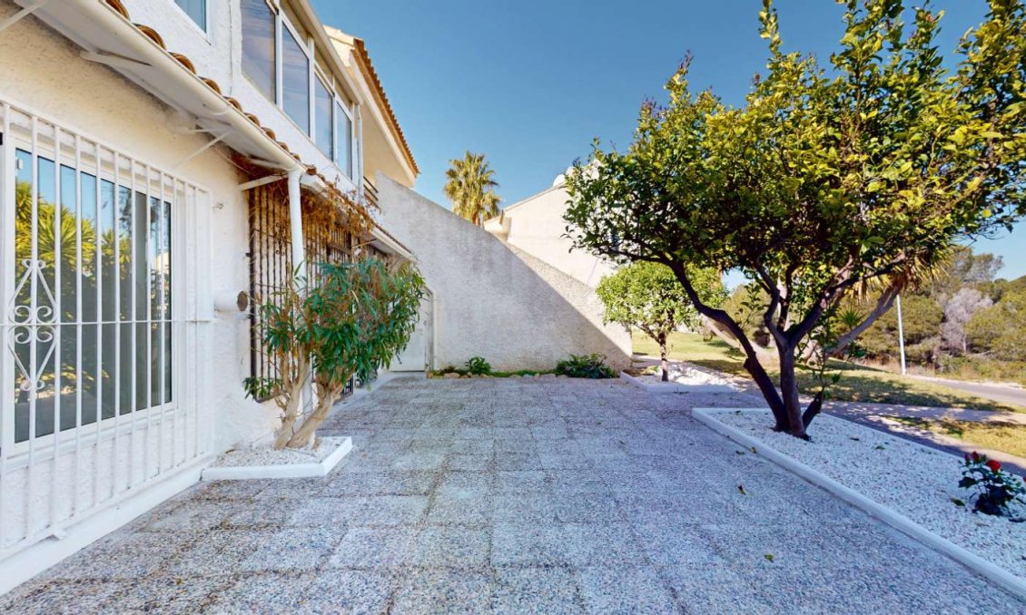 Resale - Bungalow -
Orihuela - Inland