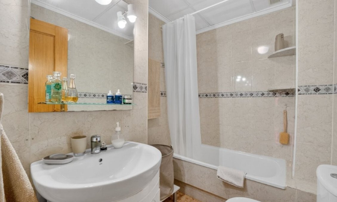 Wiederverkauf - Wohnung -
Torrevieja - Costa Blanca