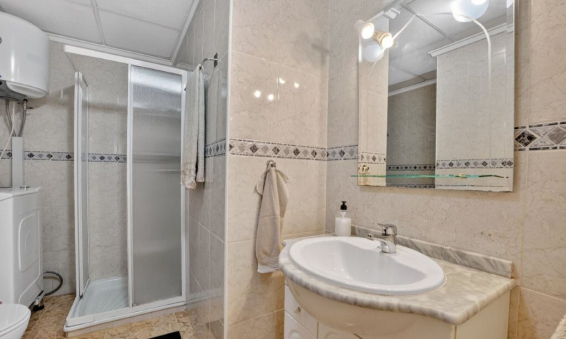 Wiederverkauf - Wohnung -
Torrevieja - Costa Blanca