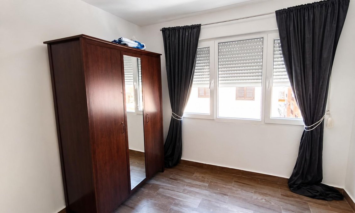 Resale - Apartment -
Torrevieja - Playa del Cura