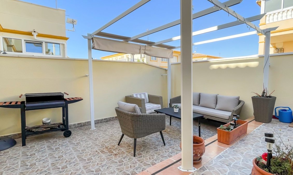 Resale - Bungalow -
Orihuela Costa - Costa Blanca