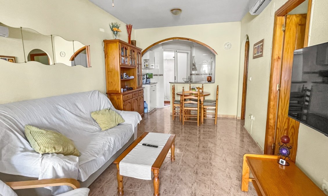 Resale - Bungalow -
Orihuela Costa - Costa Blanca