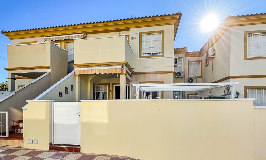 Resale - Bungalow -
Orihuela Costa - Costa Blanca