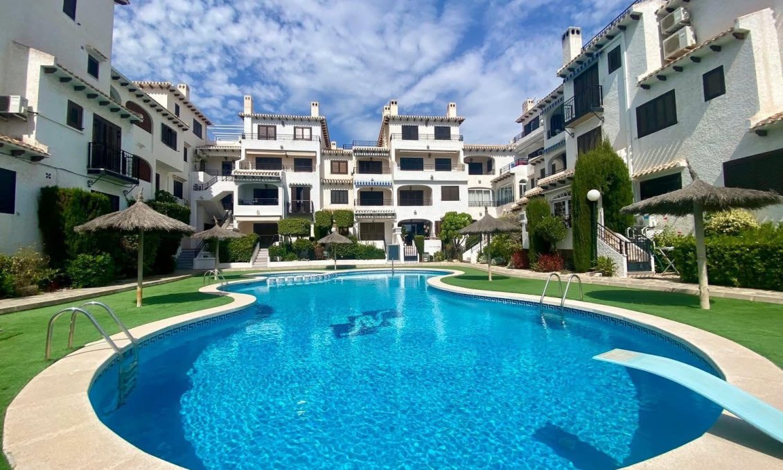 Revânzare - Apartament -
Cabo Roig