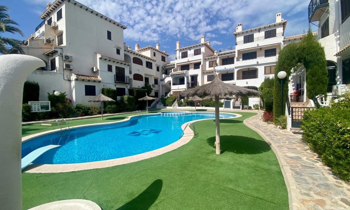 Revânzare - Apartament -
Cabo Roig