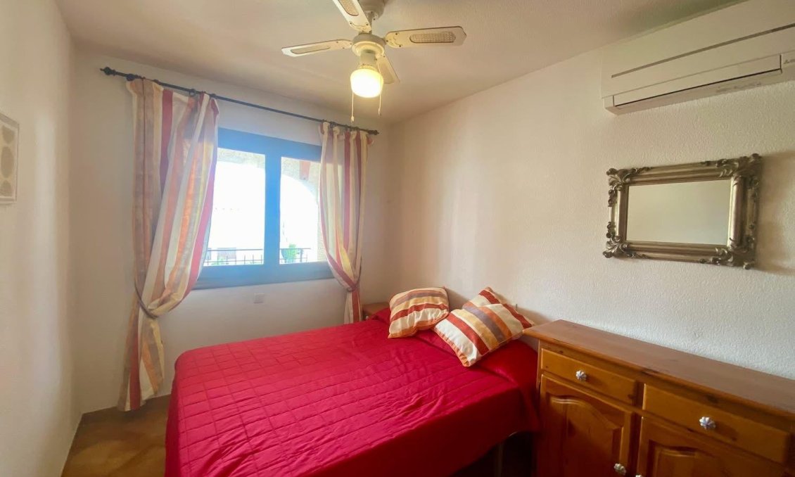 Revânzare - Apartament -
Cabo Roig