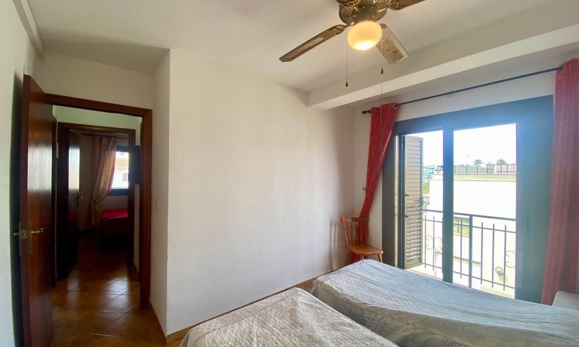 Revânzare - Apartament -
Cabo Roig