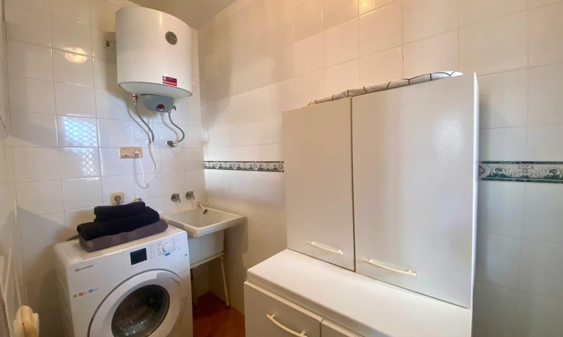 Revânzare - Apartament -
Cabo Roig