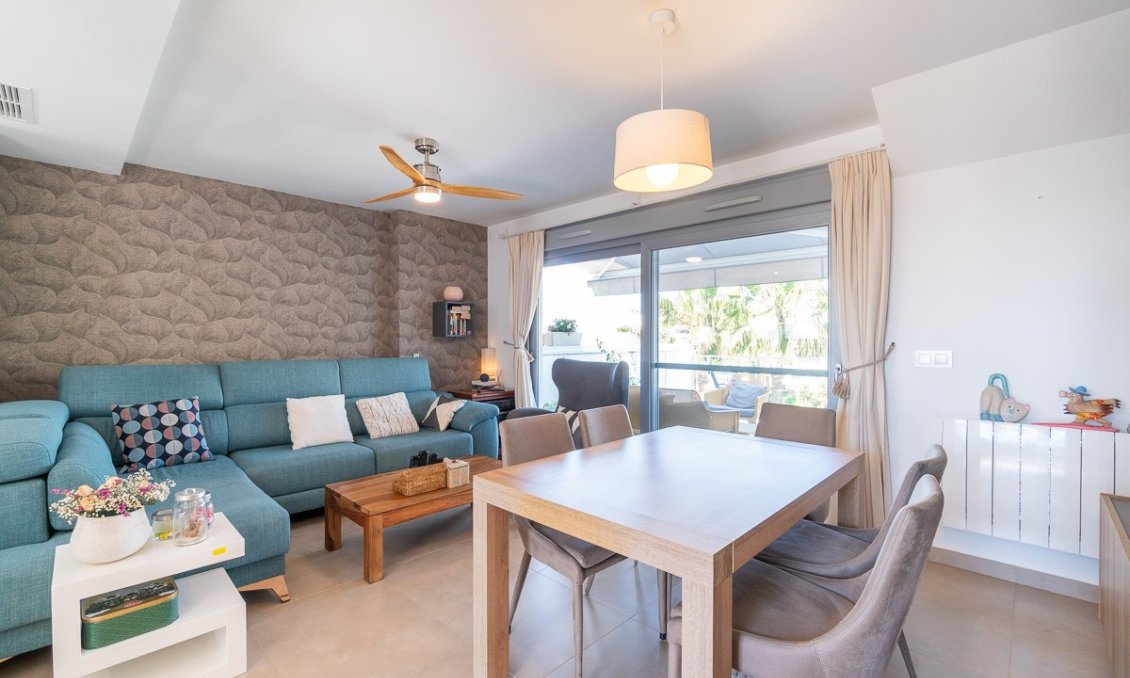 Resale - Bungalow -
Vistabella Golf Entre Naranjos - Inland