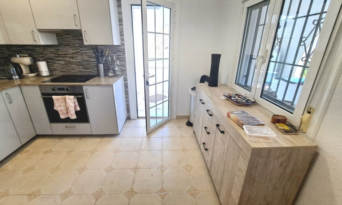 Resale - Villa -
San Miguel de Salinas - Inland