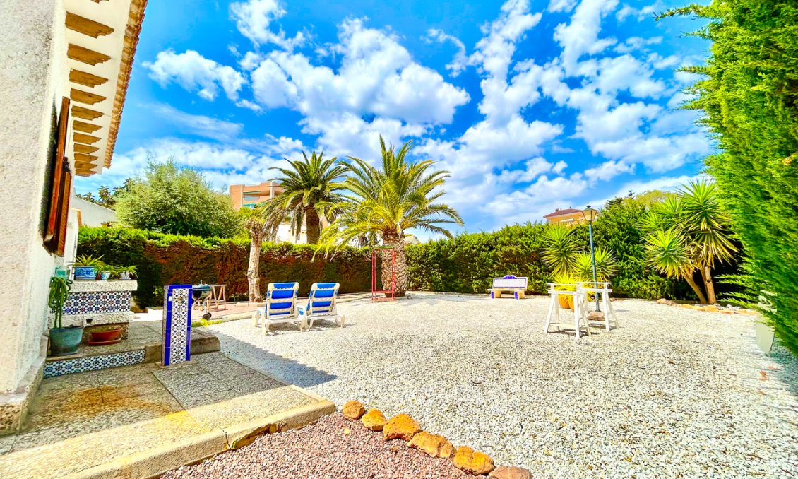 Segunda mano - Villa -
La Zenia - Costa Blanca