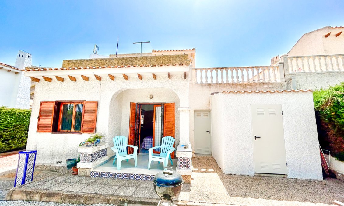 Segunda mano - Villa -
La Zenia - Costa Blanca