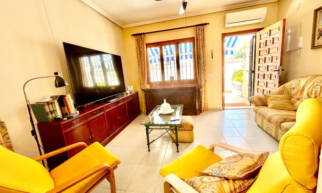 Segunda mano - Villa -
La Zenia - Costa Blanca