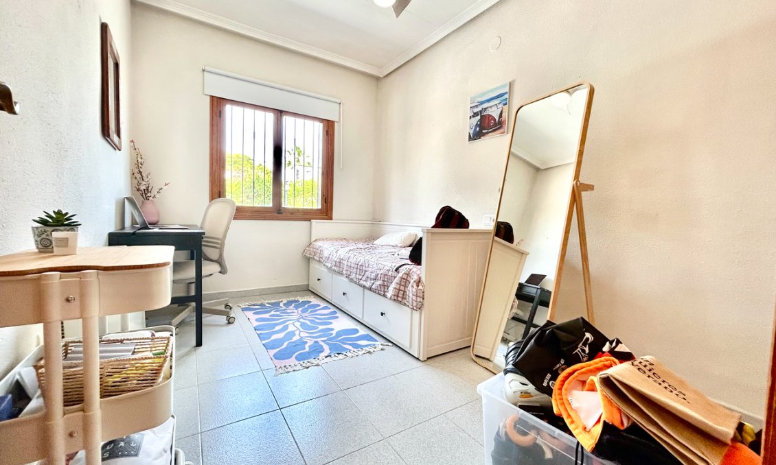 Segunda mano - Villa -
La Zenia - Costa Blanca