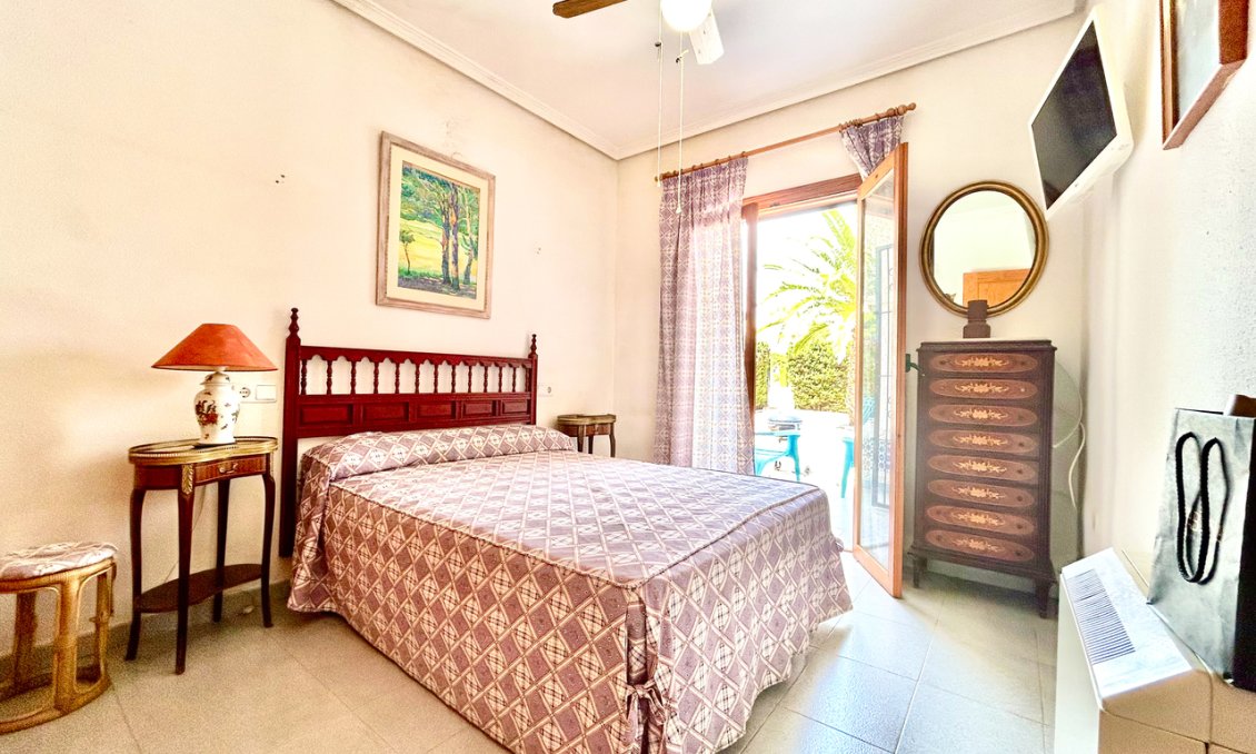 Segunda mano - Villa -
La Zenia - Costa Blanca