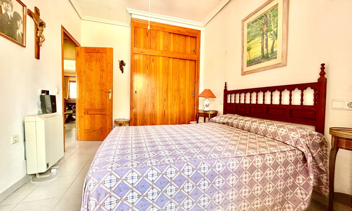 Segunda mano - Villa -
La Zenia - Costa Blanca