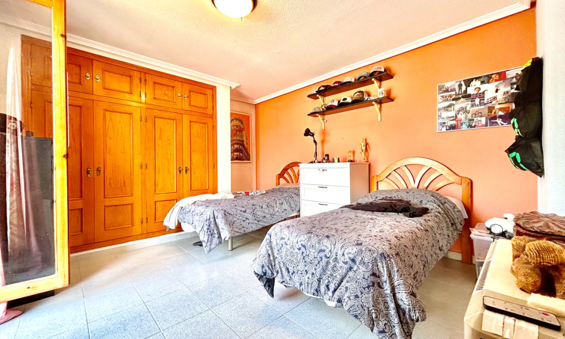 Segunda mano - Villa -
La Zenia - Costa Blanca