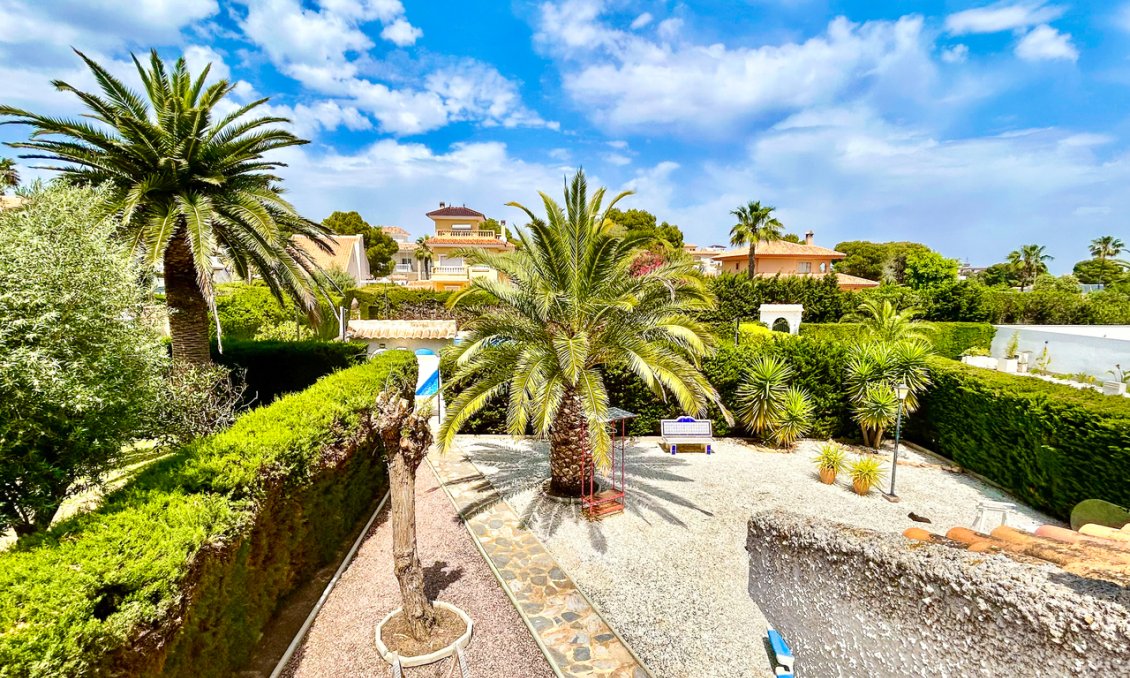 Segunda mano - Villa -
La Zenia - Costa Blanca