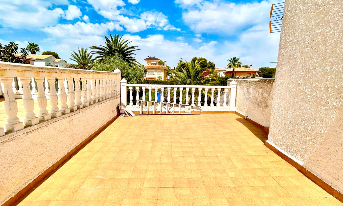Segunda mano - Villa -
La Zenia - Costa Blanca