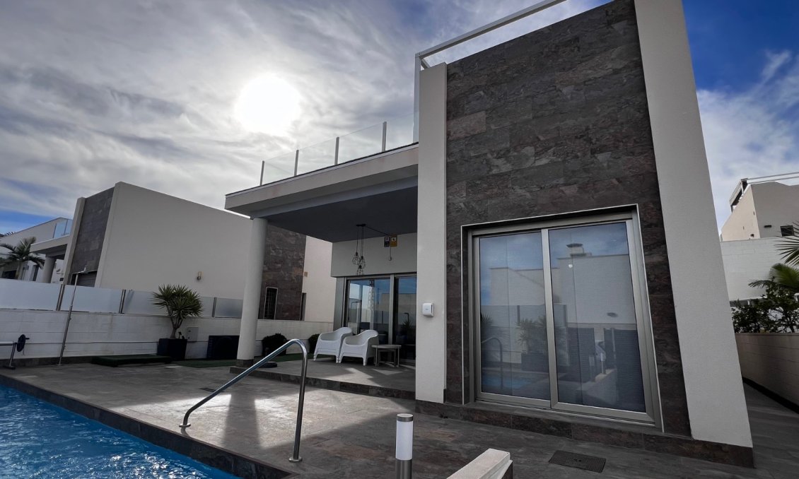 Wiederverkauf - Villa -
Orihuela Costa - Costa Blanca